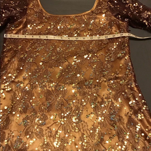 Evenings dresses - Picture 3 of 4